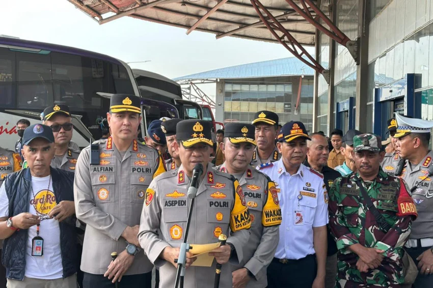 11-kapolda-lulusan-akpol-1994-teman-satu-angkatan-kapolda-metro-jaya-komjen-pol-asep-edi-suheri-ijr