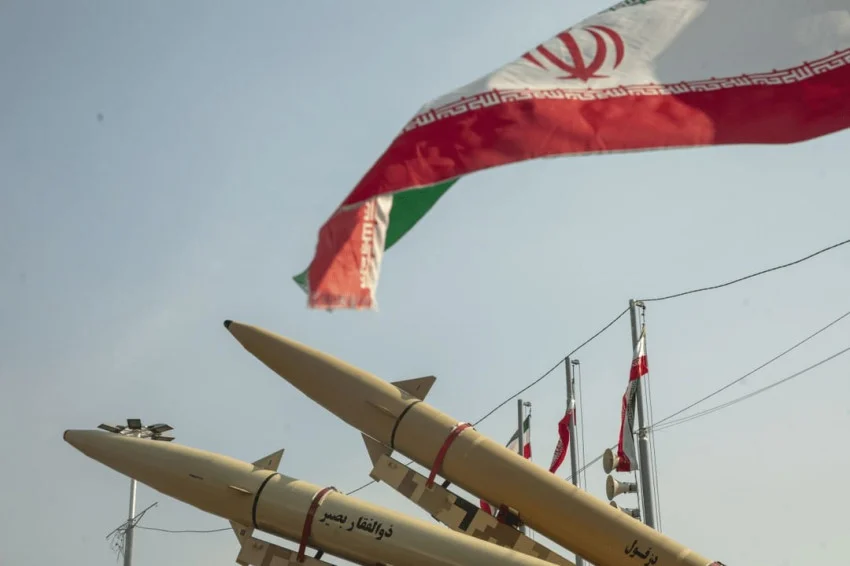 3-strategi-iran-hadapi-ancaman-invasi-as-jilid-2-buka-front-perang-baru-qnl