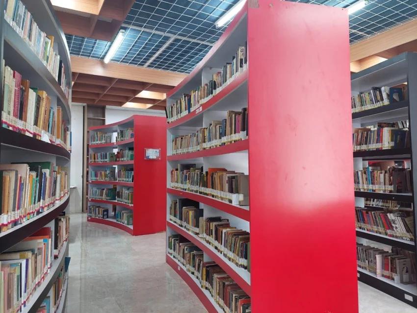 4700-perpustakaan-sekolah-direvitalisasi-kemendikdasmen-dorong-literasi-beu