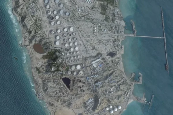 6-fakta-pulau-abu-musa-di-iran-yang-jadi-target-2400-bom-dan-rudal-tapi-tak-terpatahkan-gvt