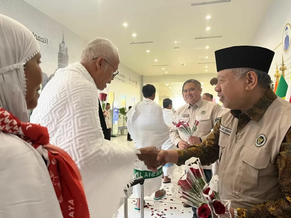 78446-jemaah-dan-816-petugas-haji-telah-tiba-di-makkah-eku