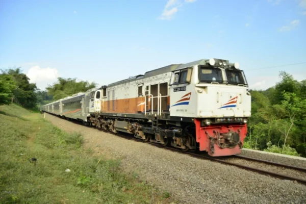 8-tips-beli-tiket-kereta-jakartajogja-murah-untuk-liburan-hemat-yxm