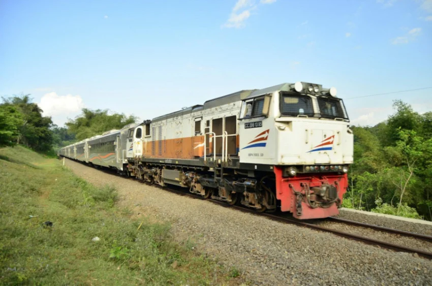 8-tips-beli-tiket-kereta-jakartajogja-murah-untuk-liburan-hemat-yxm
