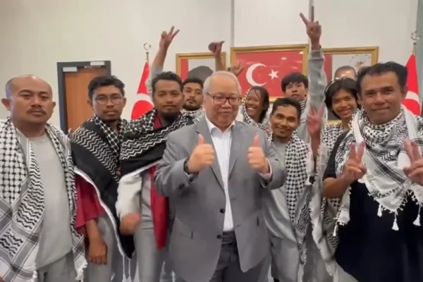 9-wni-relawan-global-sumud-flotilla-tiba-di-jakarta-minggu-sore-ngy