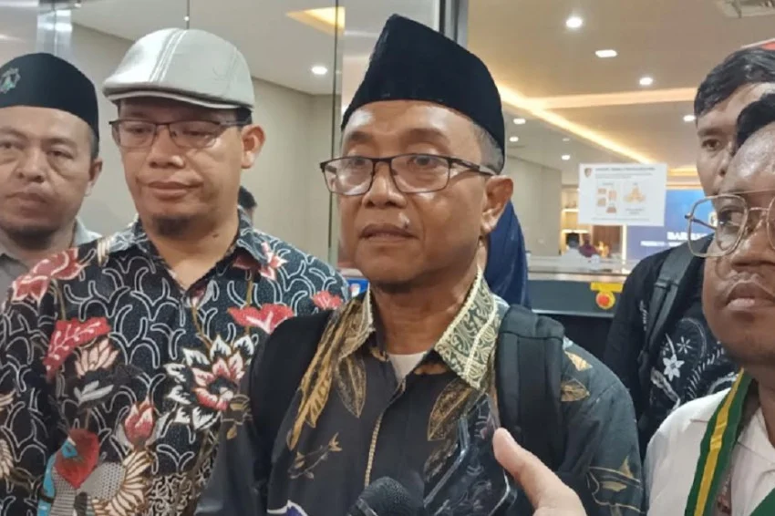 aliansi-ormas-islam-desak-bareskrim-usut-ade-armando-abu-janda-dan-grace-natalie-terkait-ceramah-jusuf-kalla-hmr