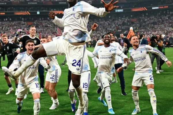 aston-villa-juara-liga-europa-hapus-dahaga-gelar-30-tahun-aiq