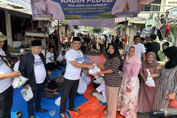 ayp-serahkan-hewan-kurban-ke-musala-annur-bukit-duri-aqp