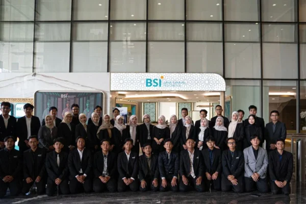 bsi-kembali-salurkan-beasiswa-untuk-5250-pelajar-dan-mahasiswa-lzd