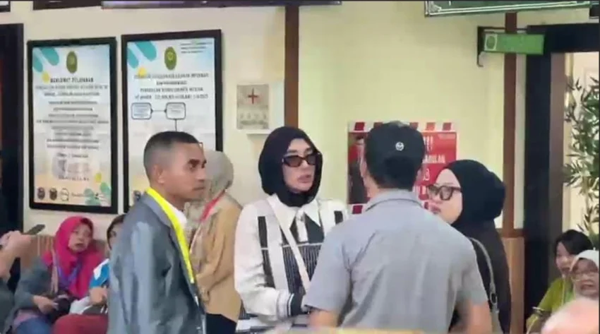 clara-shinta-bongkar-isi-perjanjian-pranikah-larang-suami-chat-wanita-lain-tow