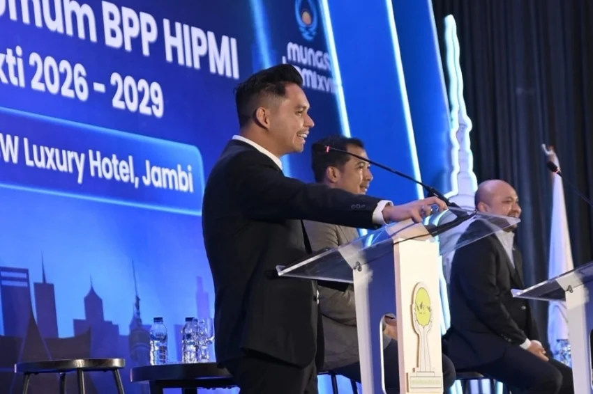 debat-perdana-reynaldo-ajak-kader-hipmi-bantu-pemerintah-wujudkan-ekonomi-8-ltd