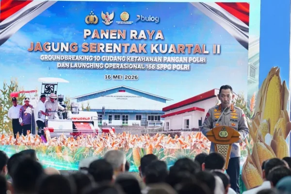di-hadapan-prabowo-kapolri-paparkan-hasil-panen-raya-jagung-polri-vxk