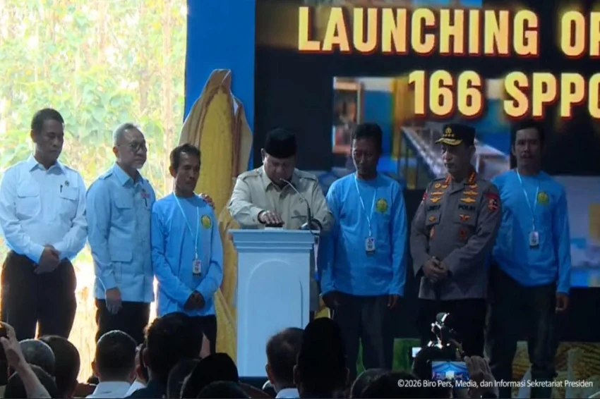 didampingi-kapolri-prabowo-resmikan-10-gudang-ketahanan-pangansppg-polri-di-tuban-jatim-luh