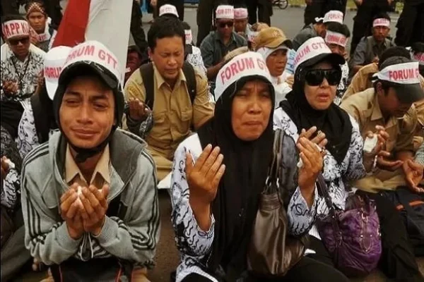 dpr-minta-pemerintah-prioritaskan-guru-honorer-dalam-seleksi-pppk-abv