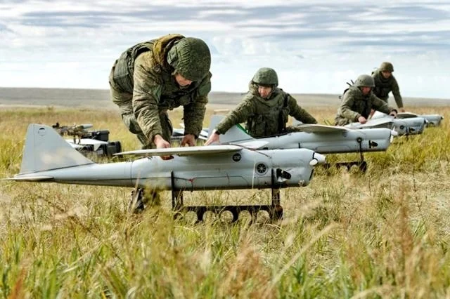 drone-ukraina-hancurkan-kilang-minyak-rusia-ulb