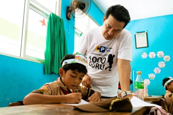 educare-journey-saat-pemimpin-turun-langsung-ke-kelas-untuk-anakanak-indonesia-ydm