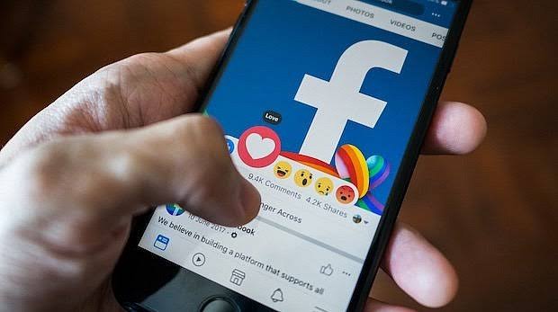 facebook-mengalami-kesalahan-aneh-ini-yang-terjadi-qau