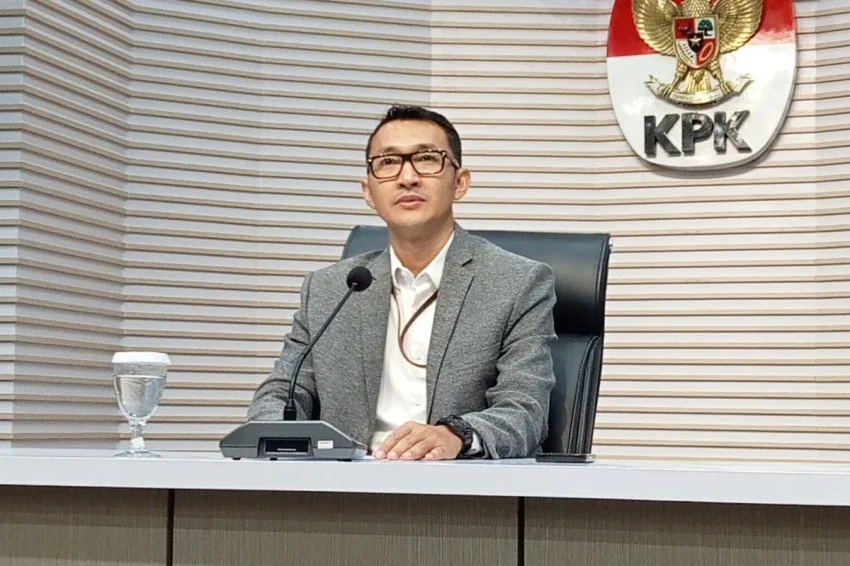 geledah-rumah-heri-black-kpk-temukan-barang-bukti-untuk-pengondisian-kasus-korupsi-djbc-mgy