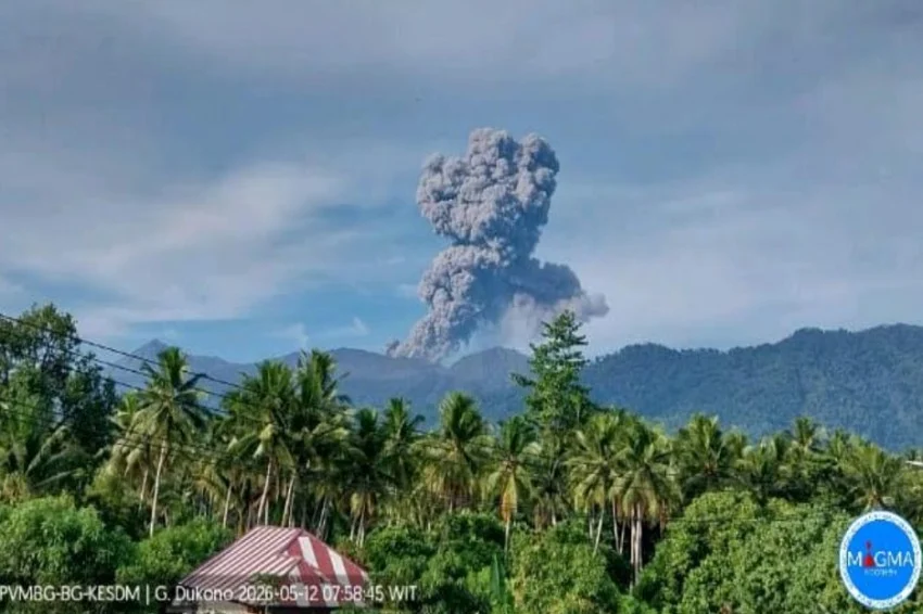 gunung-dukono-erupsi-pagi-ini-tinggi-abu-vulkanik-1500-meter-zlm