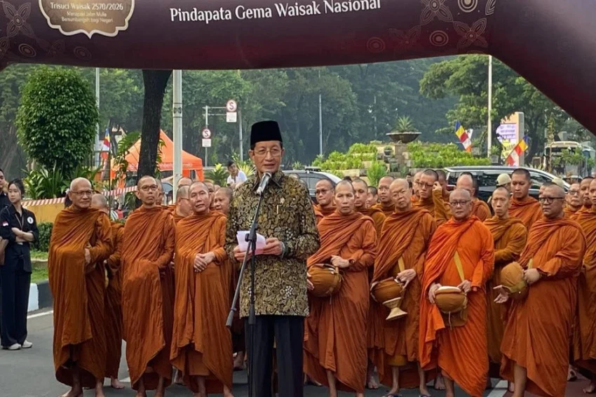 hadiri-gema-waisak-pindapata-nasional-menag-kita-belajar-kesederhanaan-dan-kebijaksanaan-wfv
