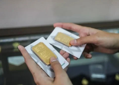 harga-emas-antam-hari-ini-stagnan-di-rp277-juta-per-gram-simak-rinciannya-hir