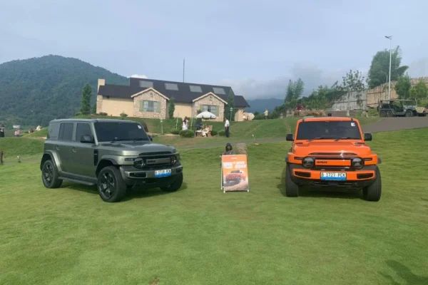 icar-v23-diluncurkan-dengan-sensasi-kental-suv-boxy-klasik-nun