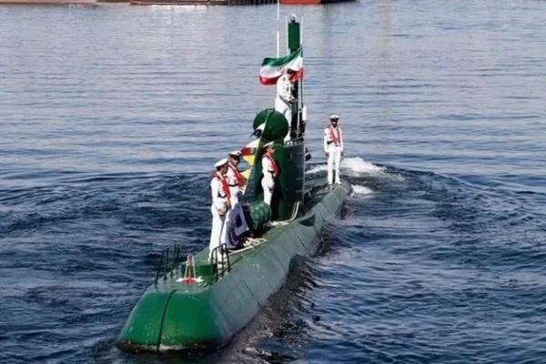 iran-siapkan-kapal-selam-mini-ghadir-penghancur-kapal-induk-as-cyo