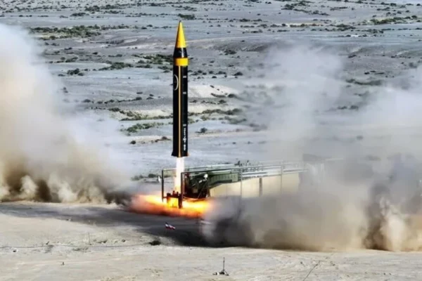 irgc-situs-militer-as-akan-diserang-jika-amerika-serang-kapal-iran-ebl