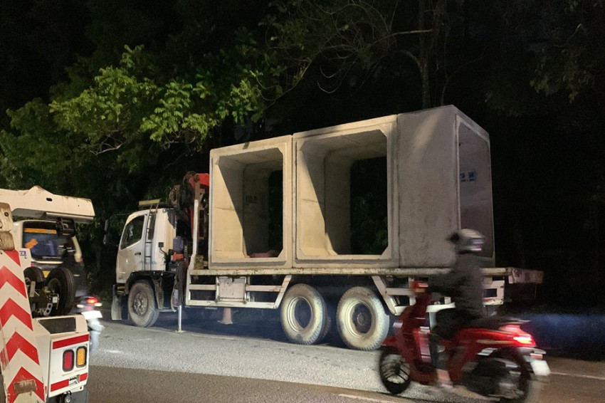 jalan-ambles-di-lenteng-agung-mulai-diperbaiki-box-culvert-dipasang-malam-ini-qlj