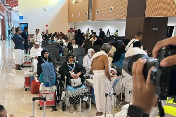 jemaah-haji-terkesan-dengan-pelayanan-keimigrasian-haji-2026-cvm