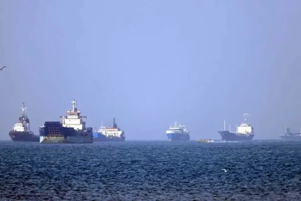 kapal-tanker-raksasa-china-tembus-blokade-selat-hormuz-bawa-2-juta-barel-minyak-irak-xlw