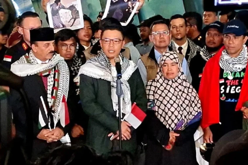 kecam-israel-atas-penahanan-9-wni-misi-ke-gaza-menlu-sugiono-pelanggaran-hukum-internasional-zyh