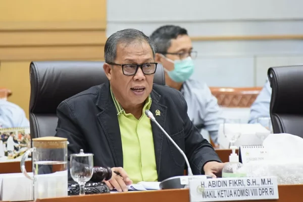 kecam-pengkaplingan-tenda-haji-legislator-pdip-desak-izin-kbih-nakal-dicabut-pnx