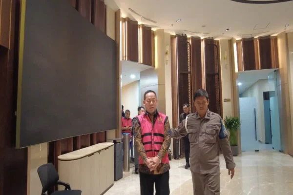 kejagung-tetapkan-tersangka-baru-korupsi-izin-tambang-bauksit-asn-ditjen-minerba-ditahan-tcs