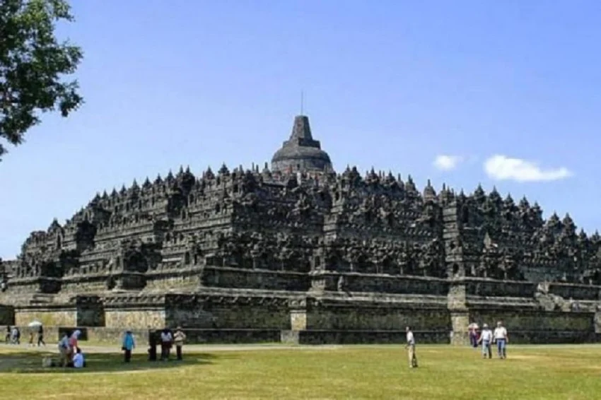 kemenag-dorong-waisak-2026-di-borobudur-jadi-ruang-spiritualitas-dan-perdamaian-bzl