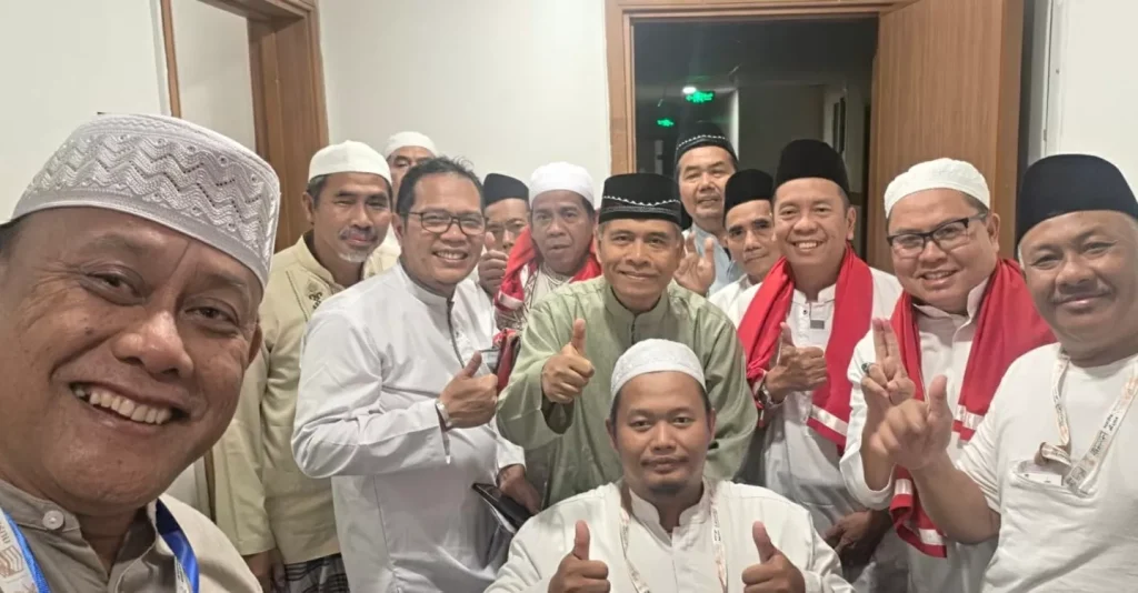 kepala-bgn-naik-haji-jalur-reguler-anggota-dpr-patut-menjadi-teladan-fgm