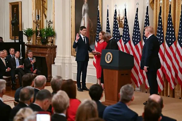 kevin-warsh-resmi-jadi-bos-baru-the-fed-sinyal-kenaikan-suku-bunga-bikin-pasar-global-ketarketir-wzi