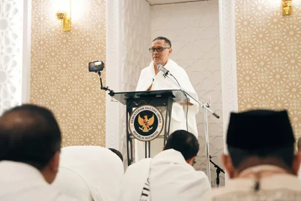 khutbah-wukuf-arafah-menhaj-gus-irfan-gaungkan-tri-sukses-haji-lnu