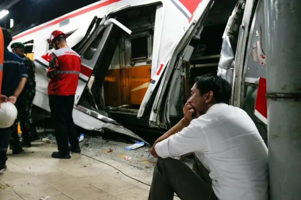 knkt-ungkap-ka-argo-bromo-dapat-sinyal-hijau-di-stasiun-bekasi-sebelum-tabrak-krl-qgr