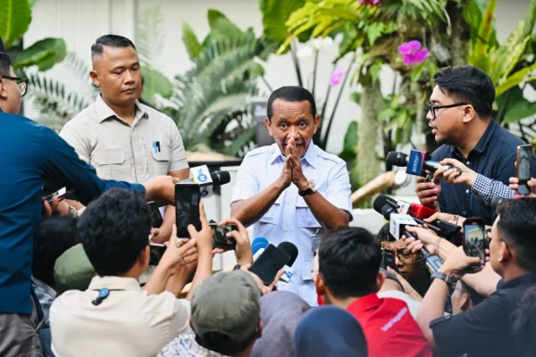 lapor-prabowo-bahlil-pastikan-stok-bbm-hingga-lpg-aman-eus