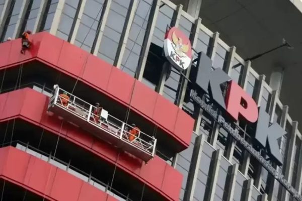 lengkapi-berkas-perkara-tersangka-anwar-sadad-kpk-periksa-6-saksi-avz