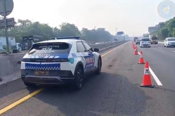 libur-panjang-tol-jakartacikampek-diberlakukan-contraflow-di-km-55-hingga-km-65-gff