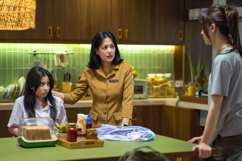 lulu-tobing-perankan-ibu-dengan-alzheimer-bikin-penonton-nangis-ffa