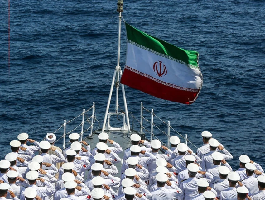 mojtaba-perintahkan-militer-iran-lanjutkan-perang-2-drone-hantam-uea-kqz
