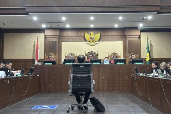 nadiem-dituntut-18-tahun-penjara-jaksa-abaikan-fakta-persidangan-dan-alat-bukti-cdq
