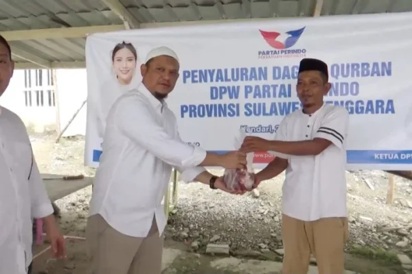 partai-perindo-sultra-kurban-5-sapi-ferry-irawan-bentuk-kepedulian-kepada-masyarakat-pko