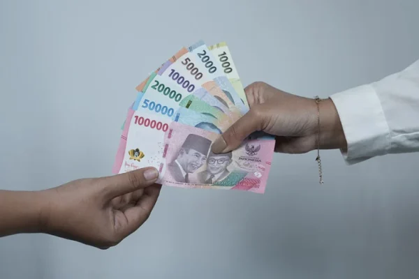 pelemahan-rupiah-dinilai-bukan-pertanda-krisis-tapi-restrukturisasi-ekonomi-yzk