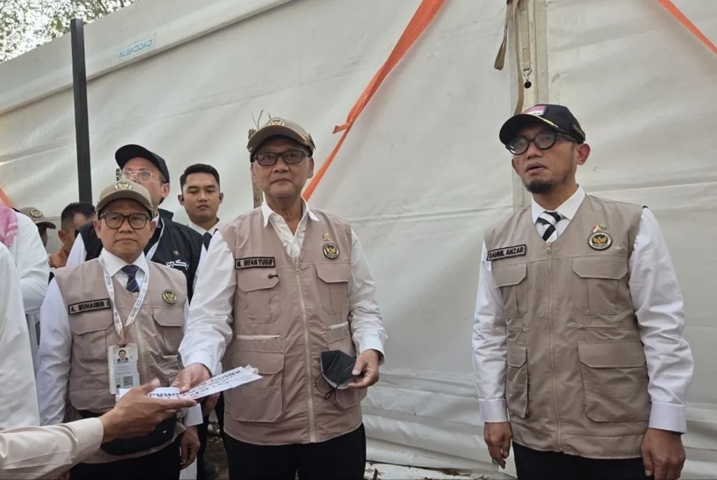 pemerintah-minta-kbihu-ikuti-aturan-jelang-puncak-ibadah-haji-ancam-cabut-izin-jika-masih-bandel-pjh