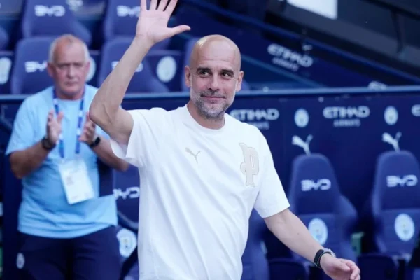pep-guardiola-pamit-ke-fans-manchester-city-kenapa-kalian-sangat-mencintaiku-jrc