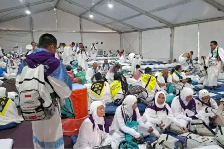 perjalanan-haji-di-mina-dpr-ada-jemaah-9-jam-di-tenda-tak-dapat-makan-akhirnya-drop-wby
