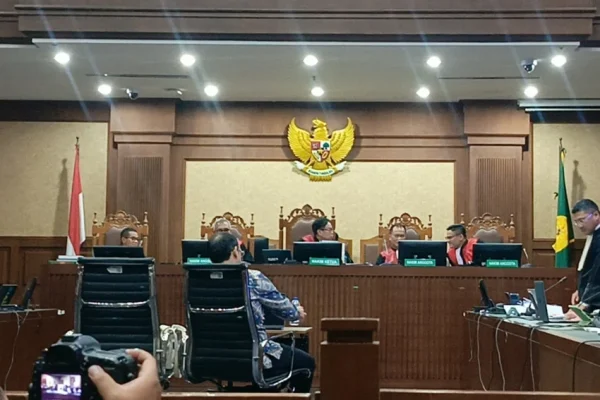 permohonan-tahanan-rumah-dikabulkan-nadiem-makarim-berterima-kasih-ke-hakim-xde